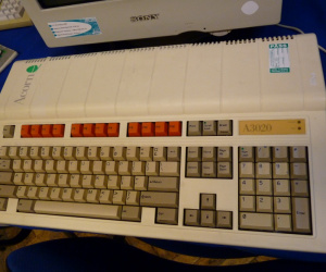 Acorn Archimedes A3010 i A3020